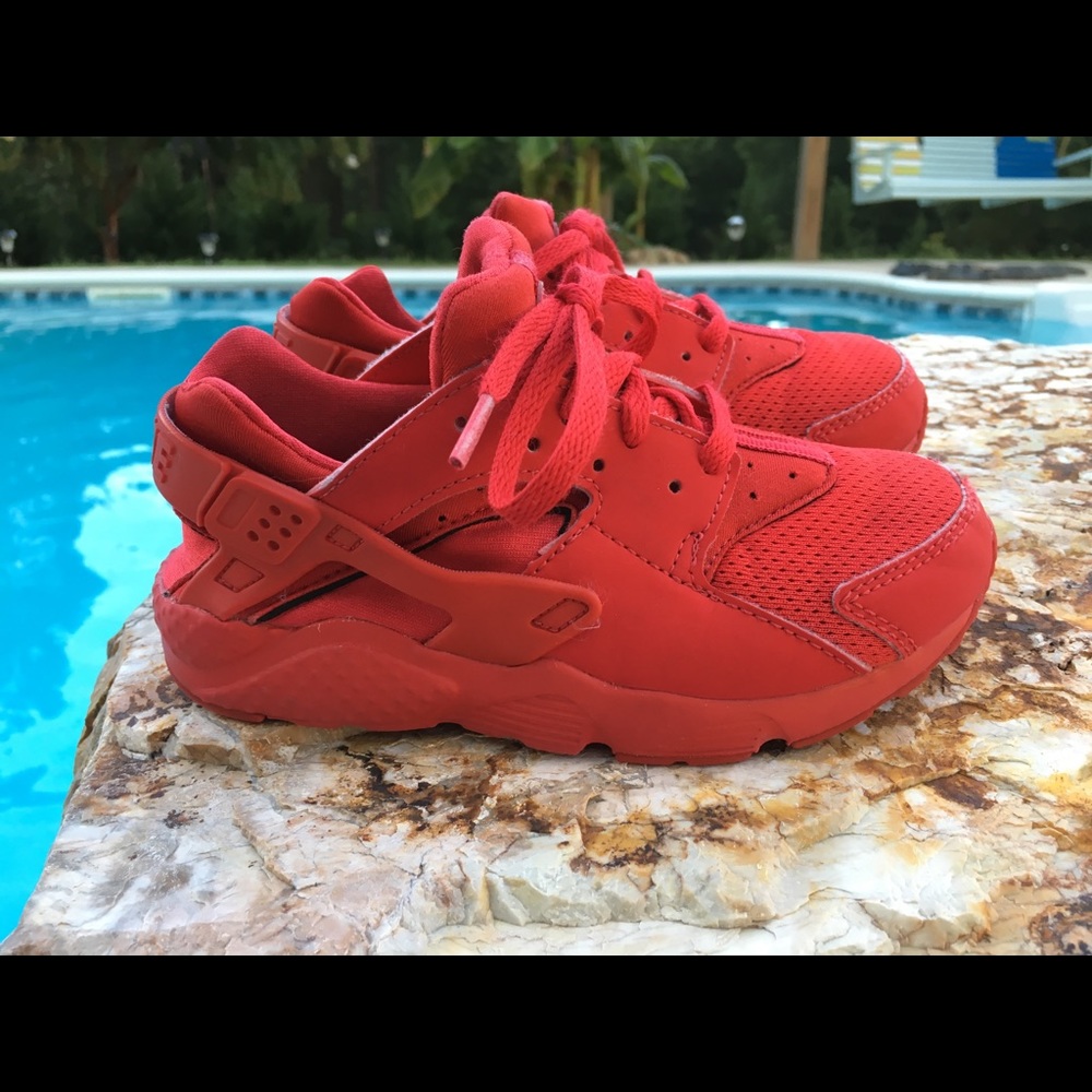 Red Nike huaraches